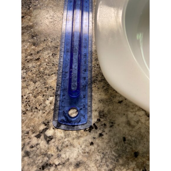 Vintage Pyrex White Milk Glass Divided Dish – 1.5 Qt Oval Mid-Century Casserole - Picture 4 of 7